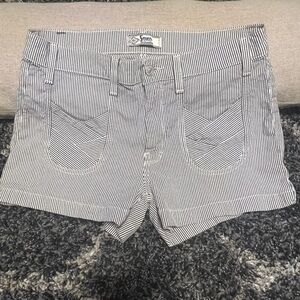 ✨7 For All Mankind high waisted Shorts ✨